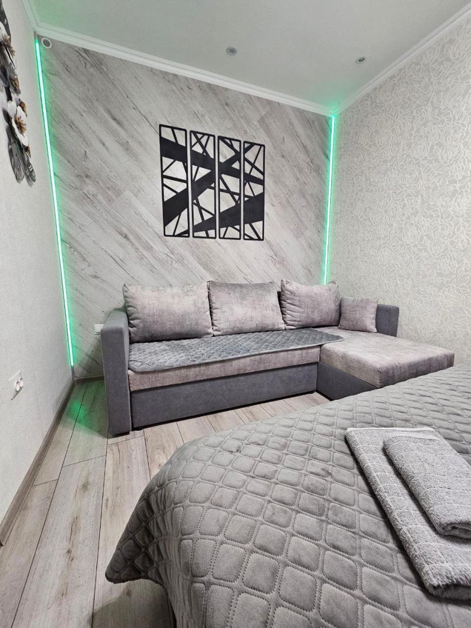 Danyla Galytskogo Apartment Центр Міста, Старе Місто 5Хв Kamianets-Podilskyi Luaran gambar